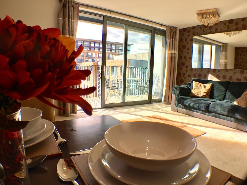 Luxurious Providence Apartment 梅登黑德 外观 照片